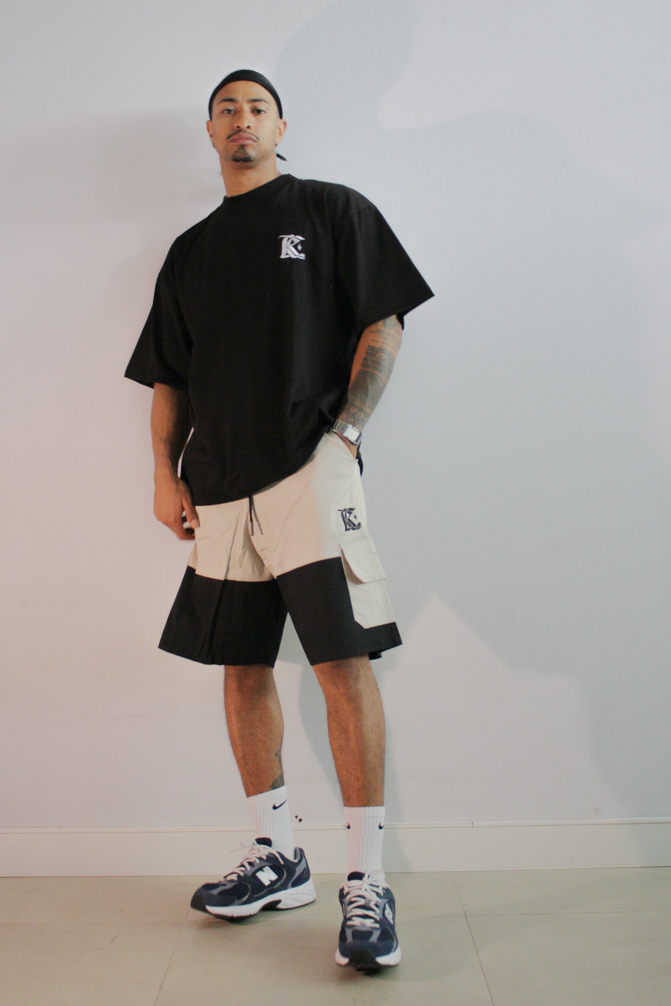 BLACK AND BEIGE SHORTS