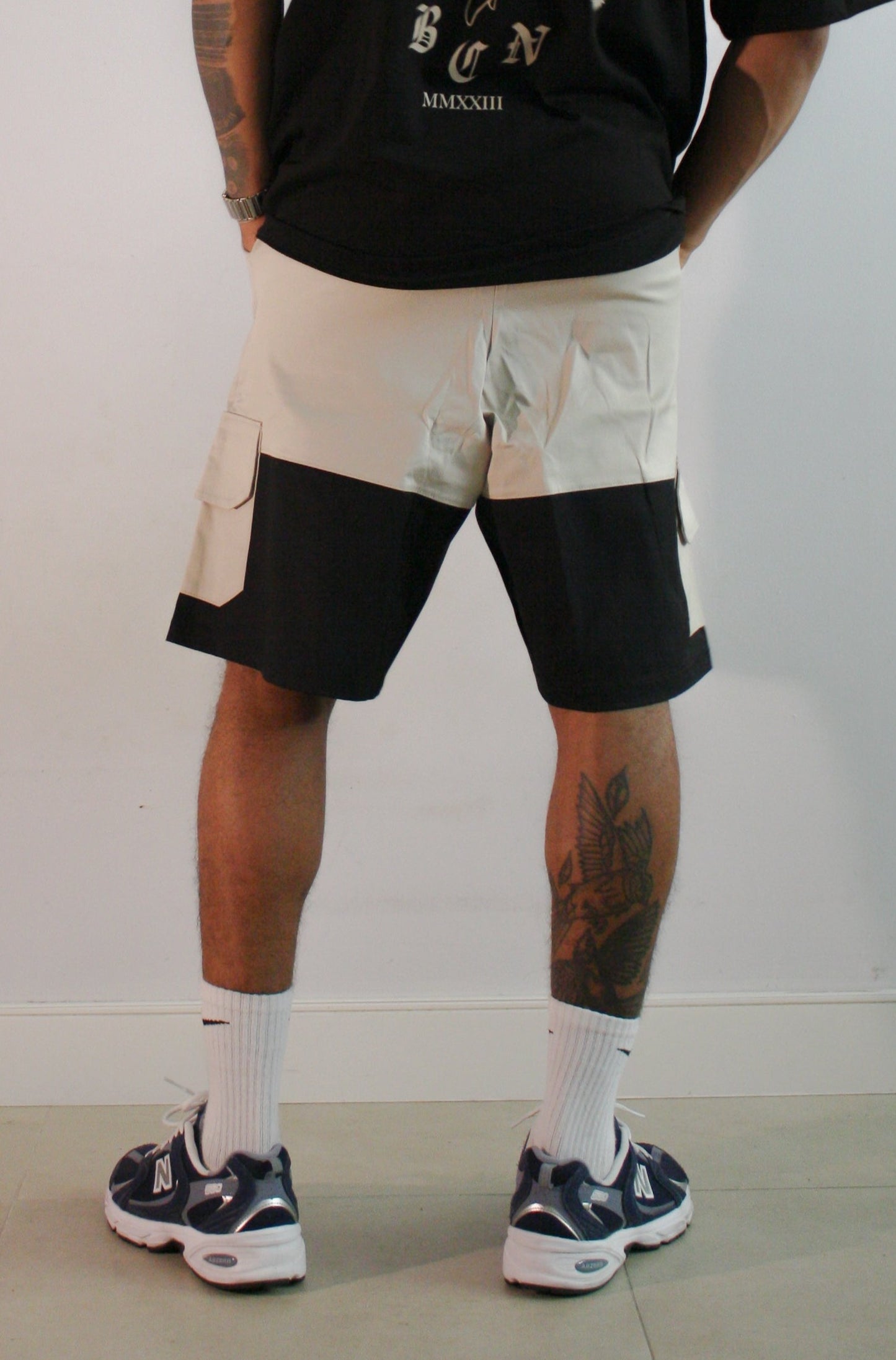BLACK AND BEIGE SHORTS