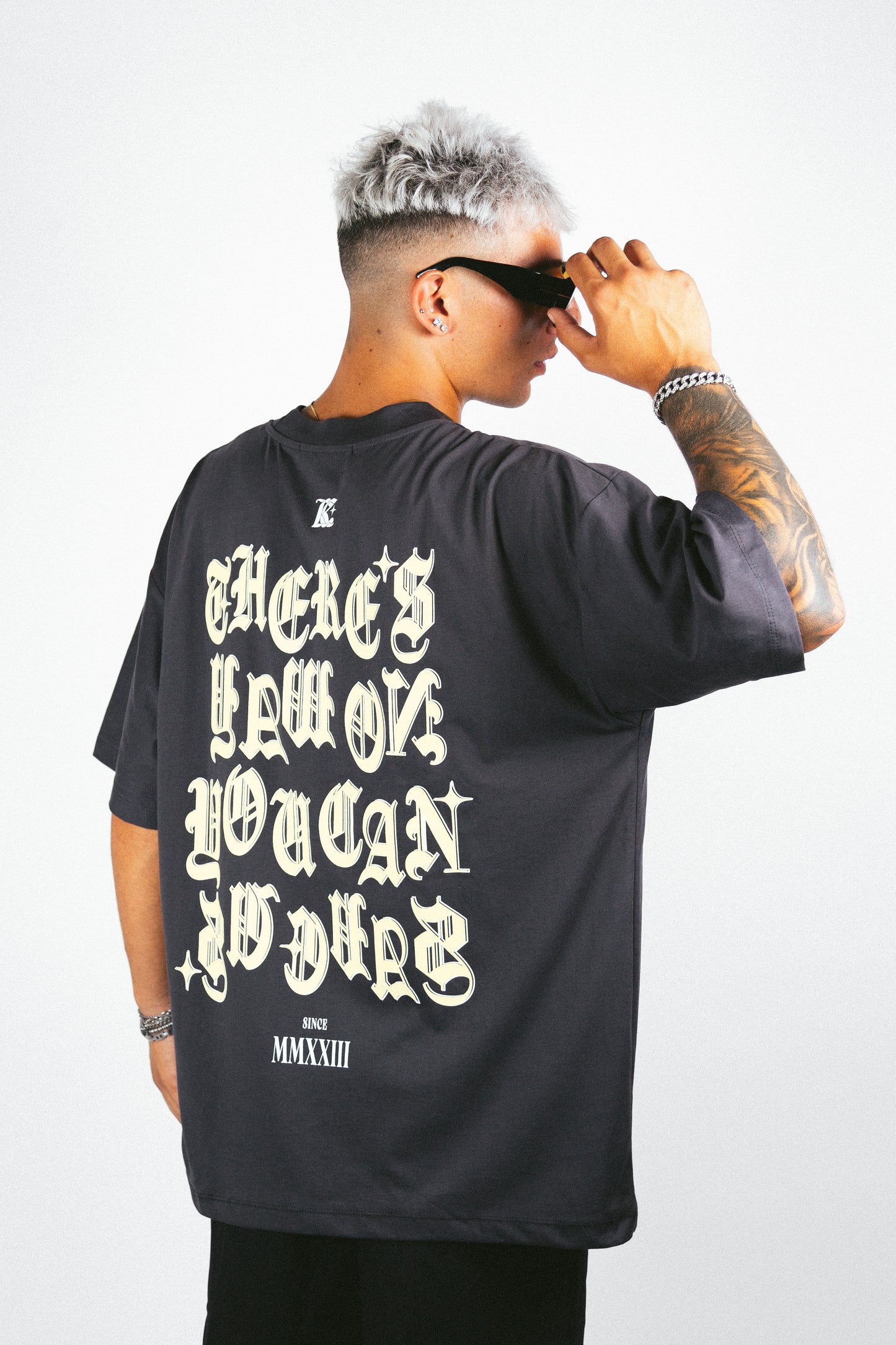 BCN-MLN                                 GREY T-SHIRT